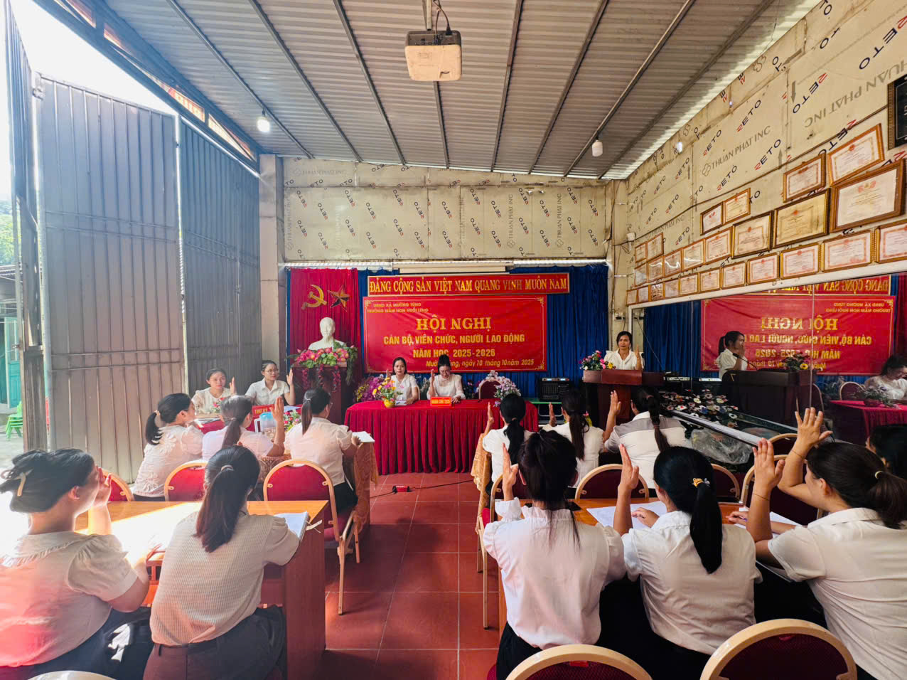 z7103281019104 0e6912af3c72f157a7c5c658be6dfbaf