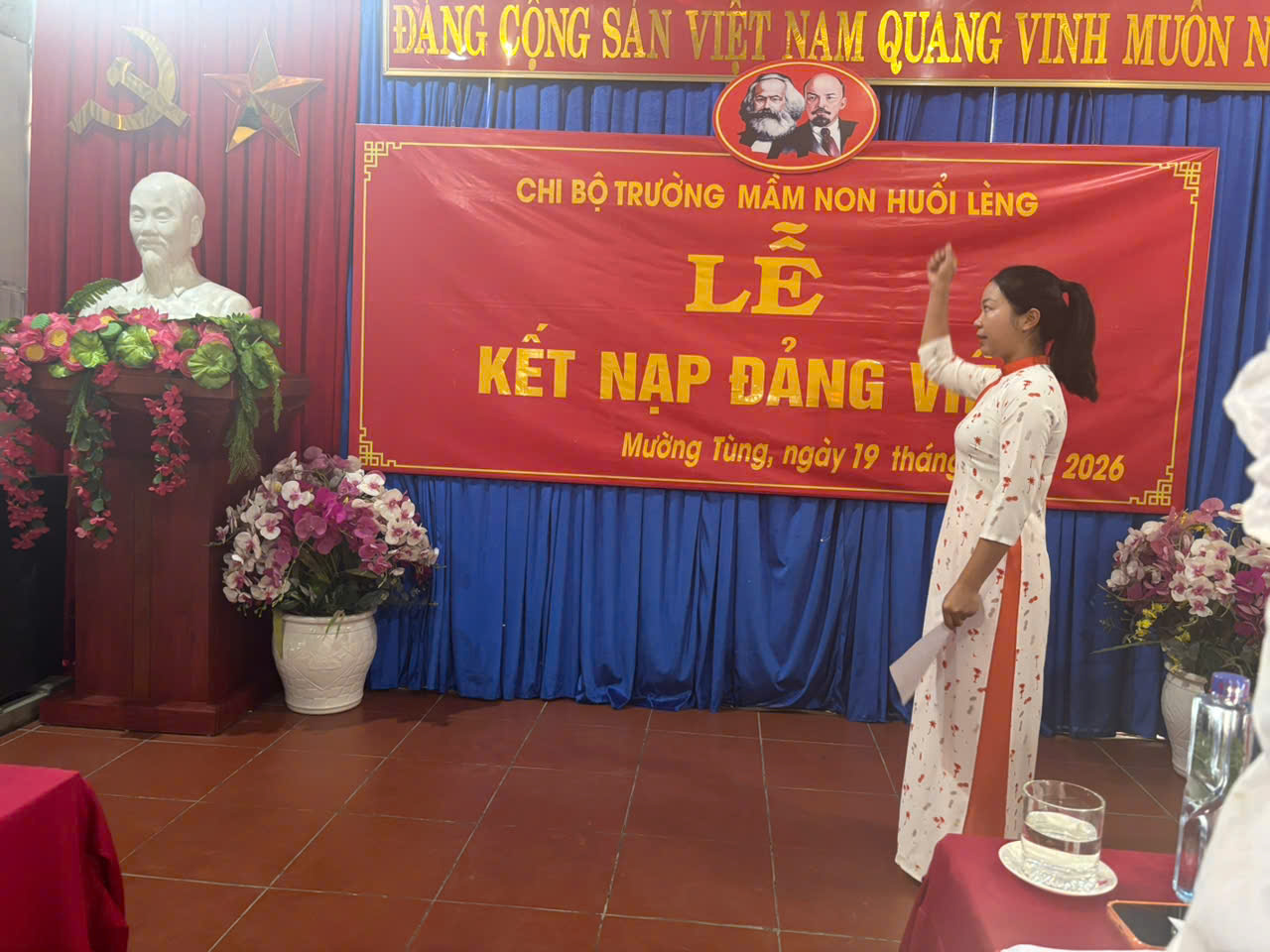 z7447777438472 d4efd7a67908596ed233c32d09d56d85